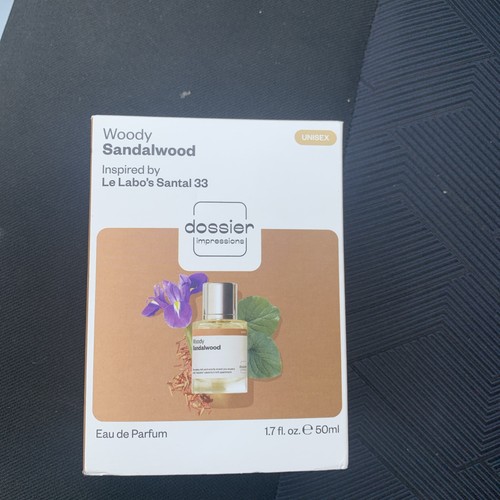 Dossier woody sandalwood eau - dossier,