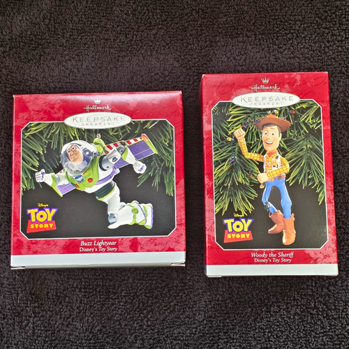 Hallmark keepsake disney toy - hallmark,